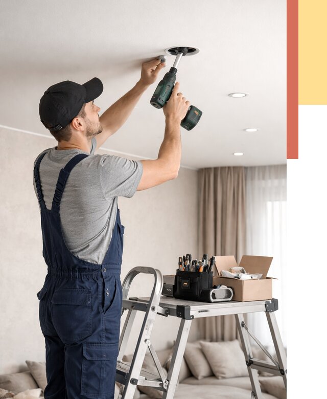 Установка и монтаж точечных светильников в натяжной потолок в Якутске от 1875 руб. | ОТДЕЛОЧНИК-Ктс